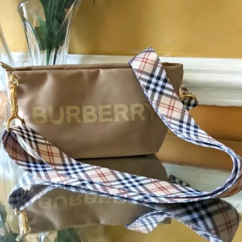 Burberry Pouch Cosmetic Makeup Case Tan Travel Toiletries Bag.